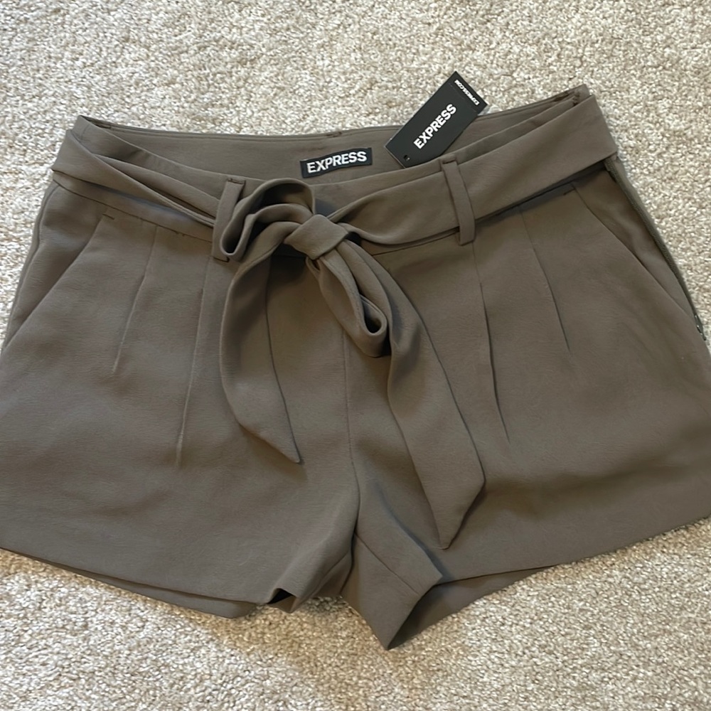New with tags olive green shorts with waist tie